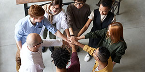 社会为拉斯维加斯游戏3499作育机缘，拉斯维加斯游戏3499为社会创立价值；以市场营销为龙头，为市场提供一流产品，在市场竞争中立异生长；以优异的业绩感恩社会，以知足的回报关爱员工；做有责任的企业，其时代的骄子；优异团队，共筑梦..